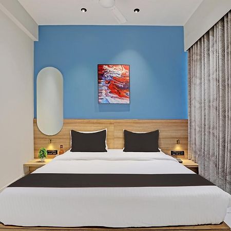 Hotel Lee Platinum أحمد أباد المظهر الخارجي الصورة
