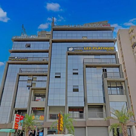 Hotel Lee Platinum أحمد أباد المظهر الخارجي الصورة