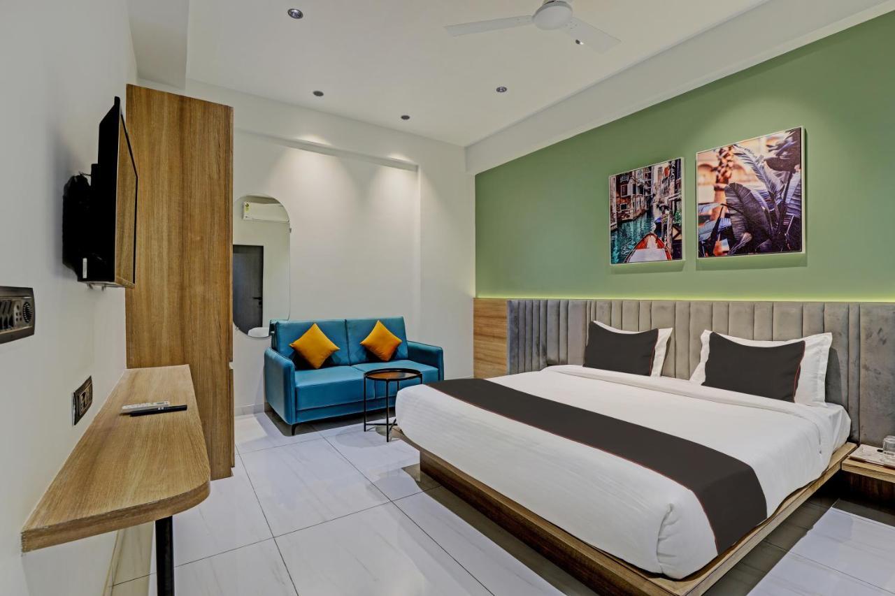 Hotel Lee Platinum أحمد أباد المظهر الخارجي الصورة